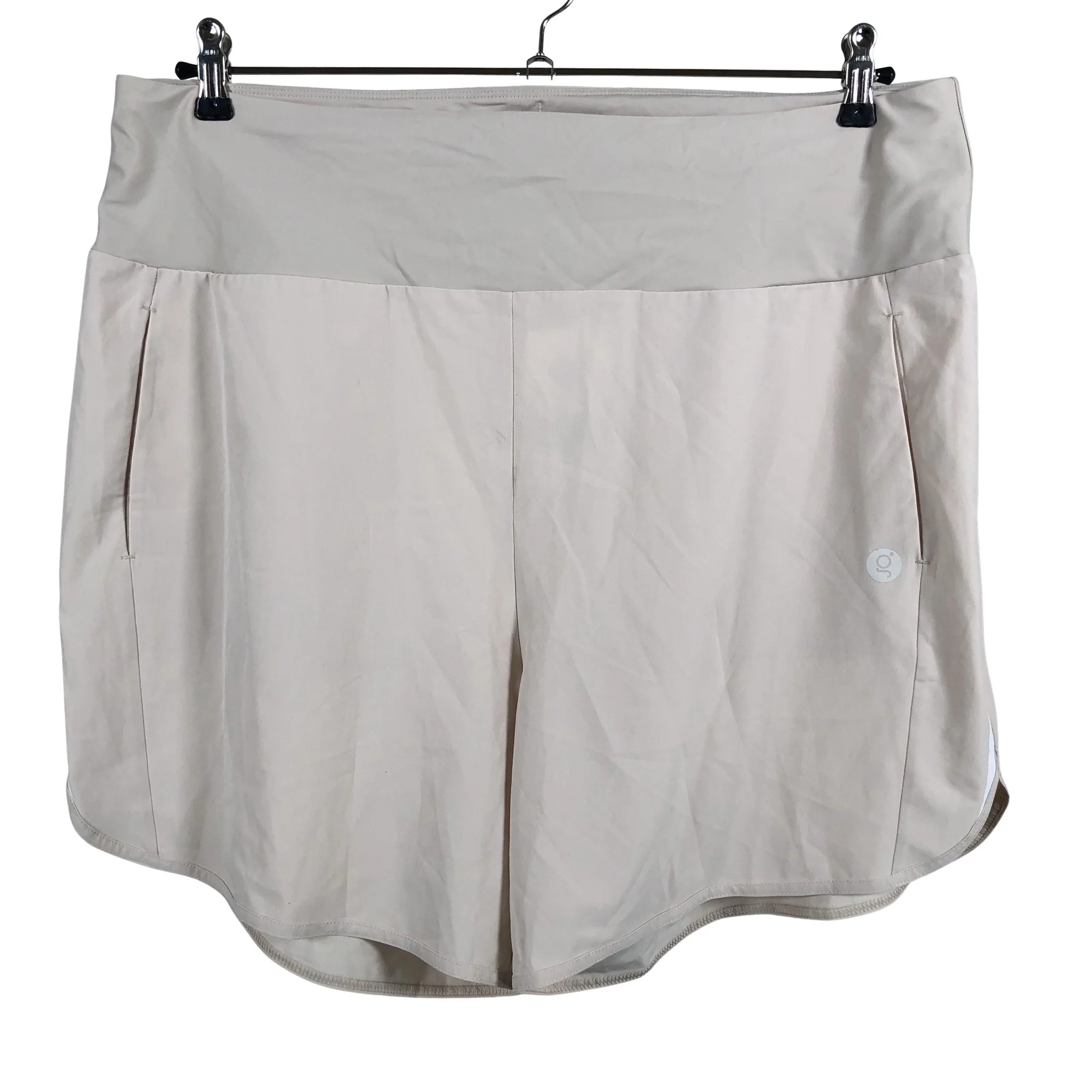 Urheilushortsit, koko 44