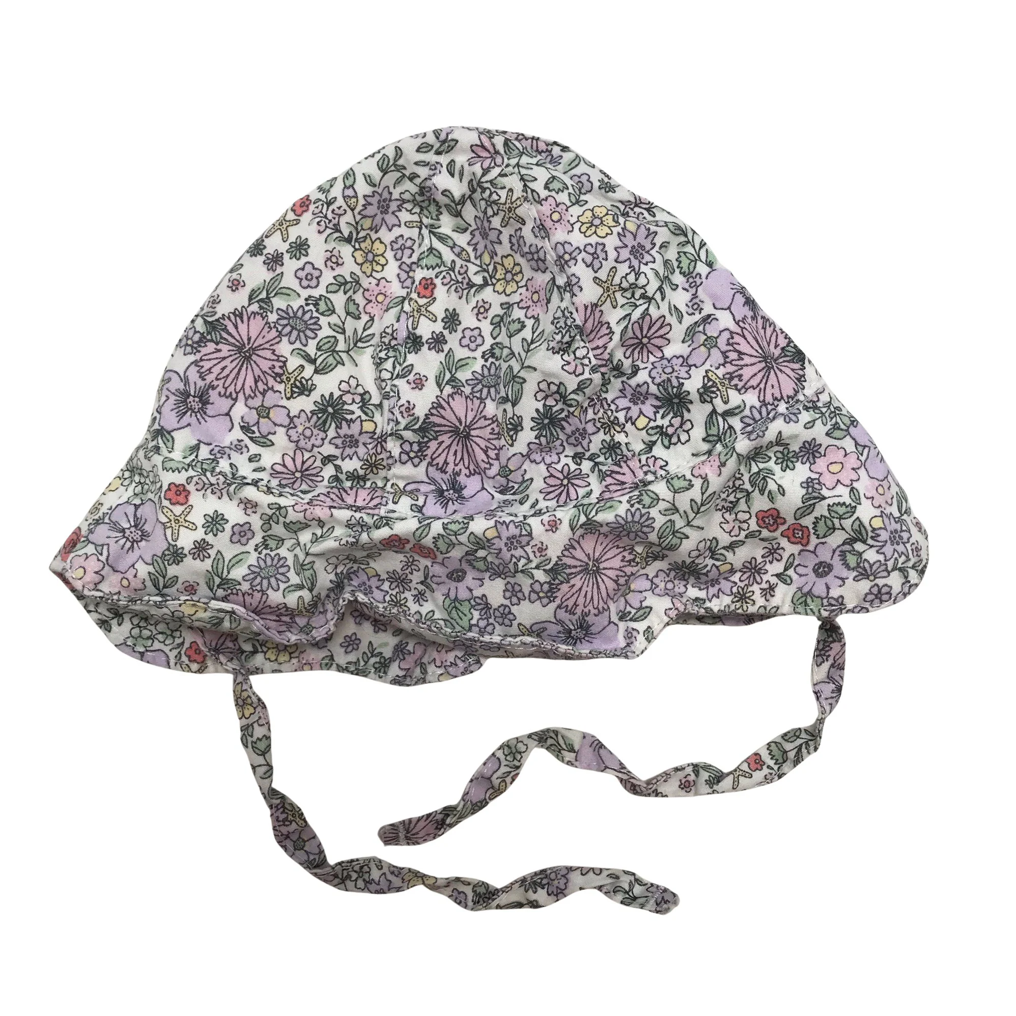 Kesähattu, koko 34 - 36 cm